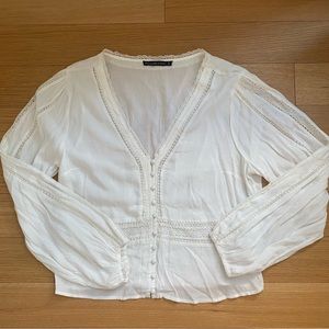 NWOT - Abercrombie & Fitch White long sleeve Blouse with button/lace details